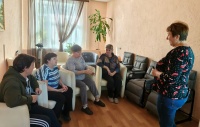 Как поменять нательное бельё маломобильному человеку: спокойно, бережно, без стресса.